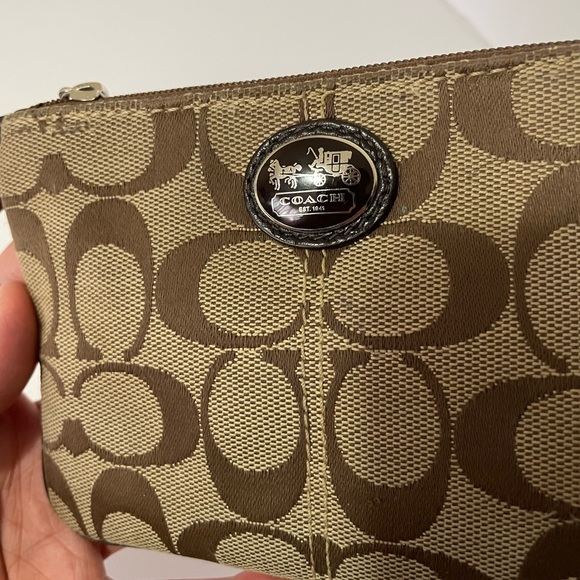 🌸COACH small zip wallet🌸 - Picture 2 of 12